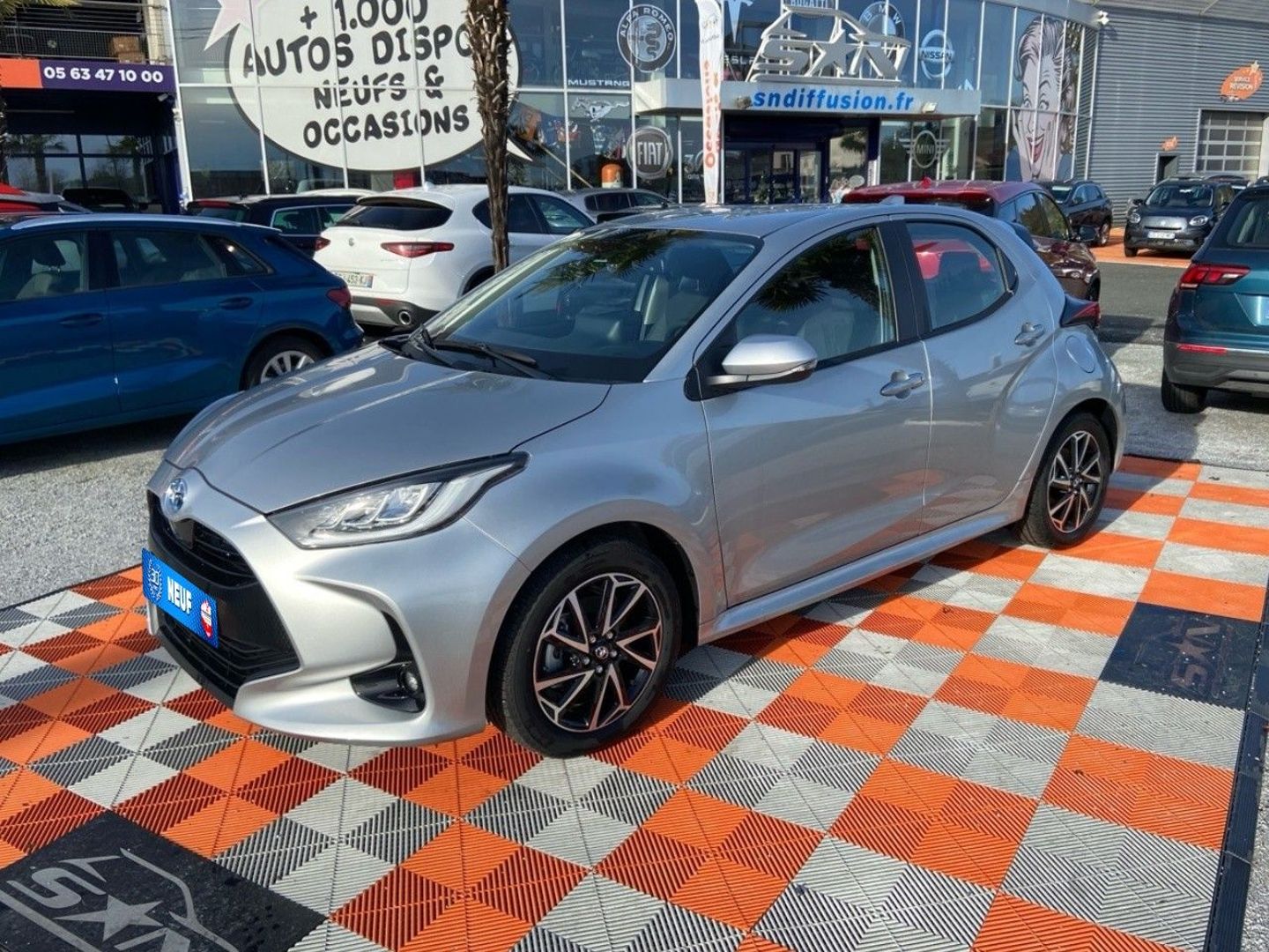 TOYOTA YARIS 1.5 HYBRIDE 116 H DESIGN PLUS JA 16" Caméra