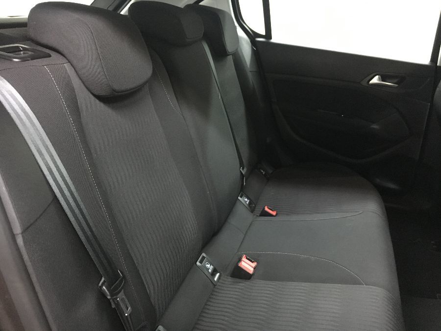 PEUGEOT 308 - 1.6 HDi 92 BUSINESS PACK