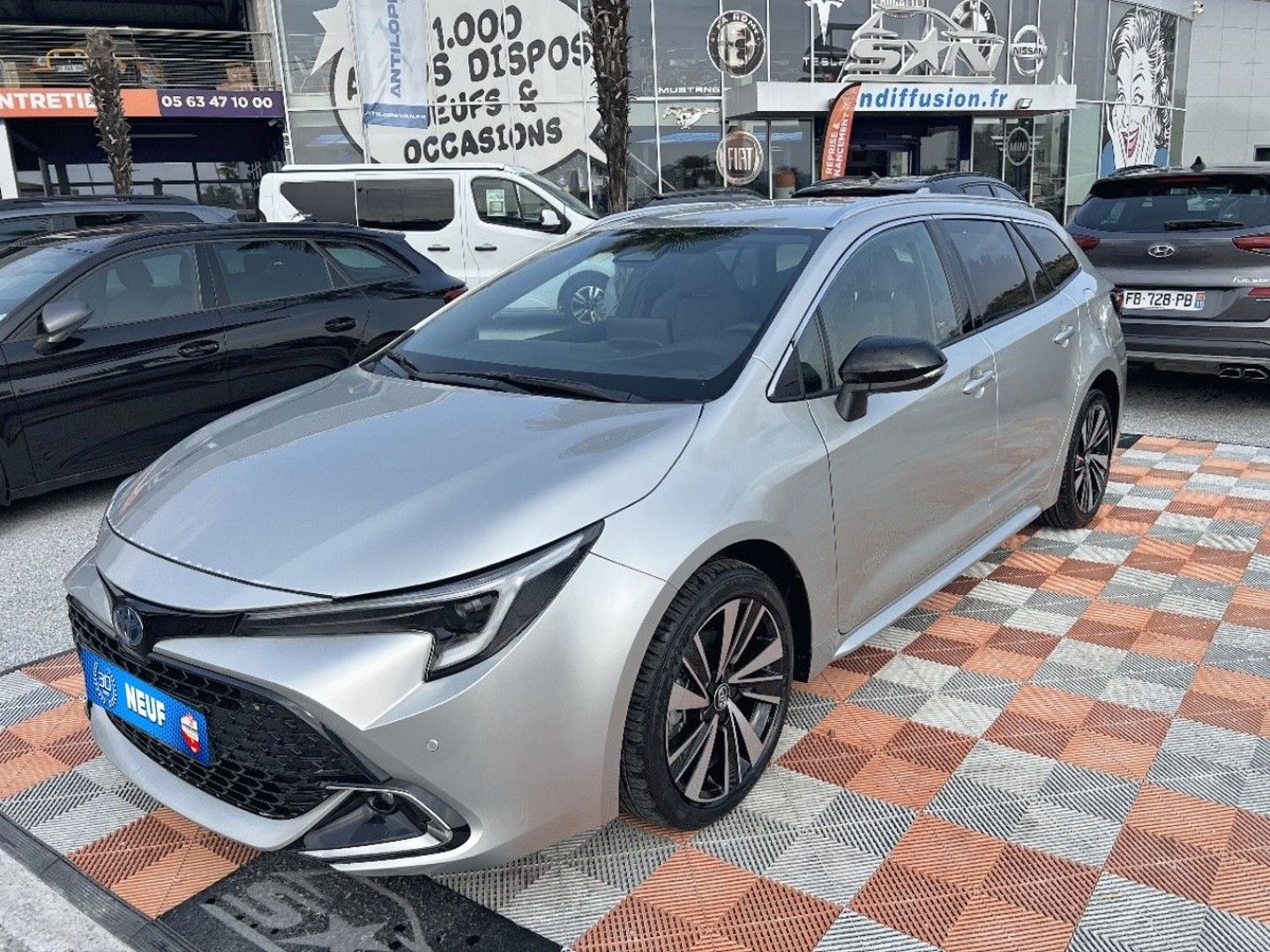 TOYOTA COROLLA TOURING SPORTS 1.8 HYBRIDE 140 DESIGN PACK TECH Hayon GPS Caméra