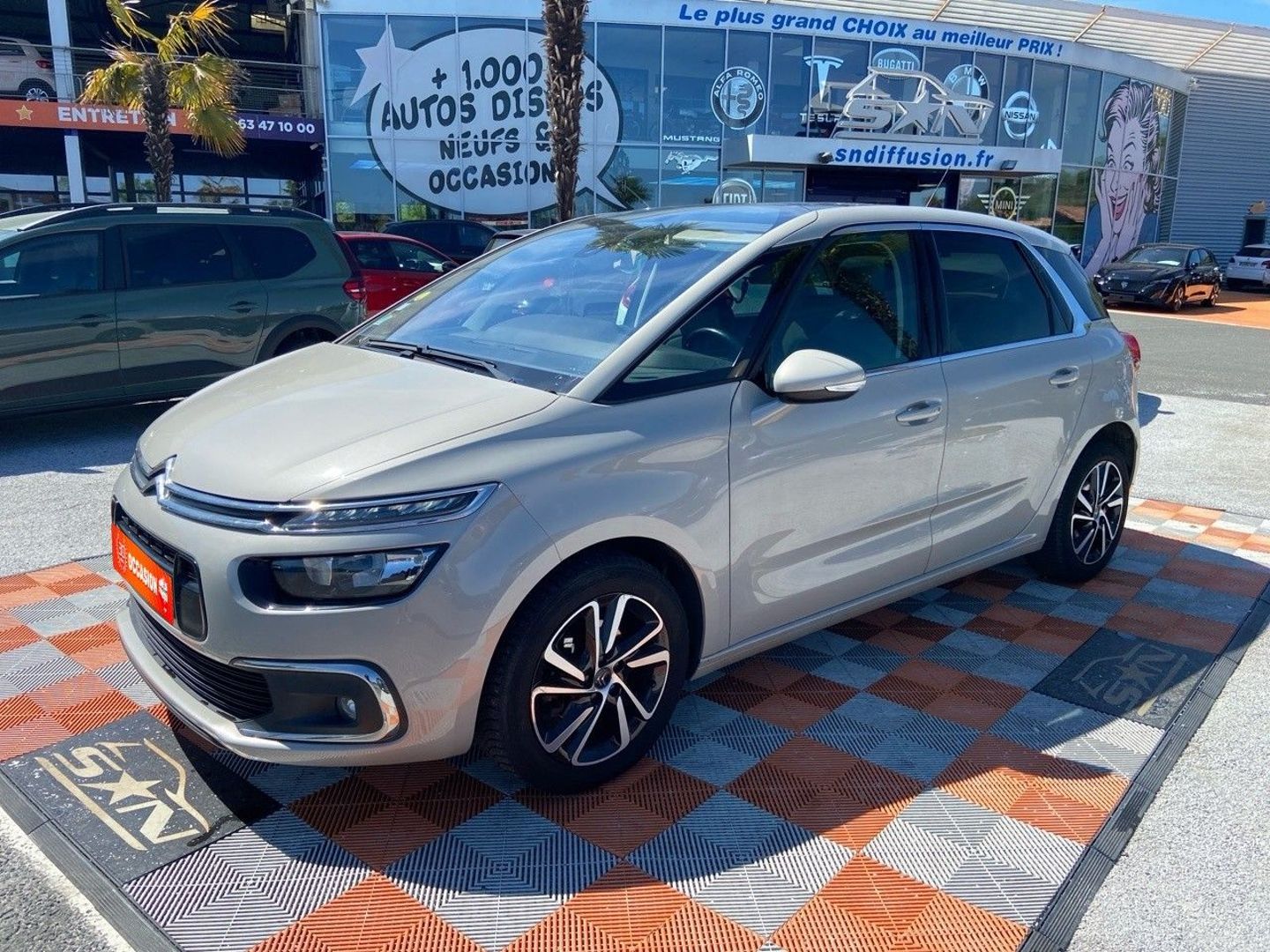 CITROEN C4 PICASSO BLUEHDI 120 BV6 FEEL Caméra