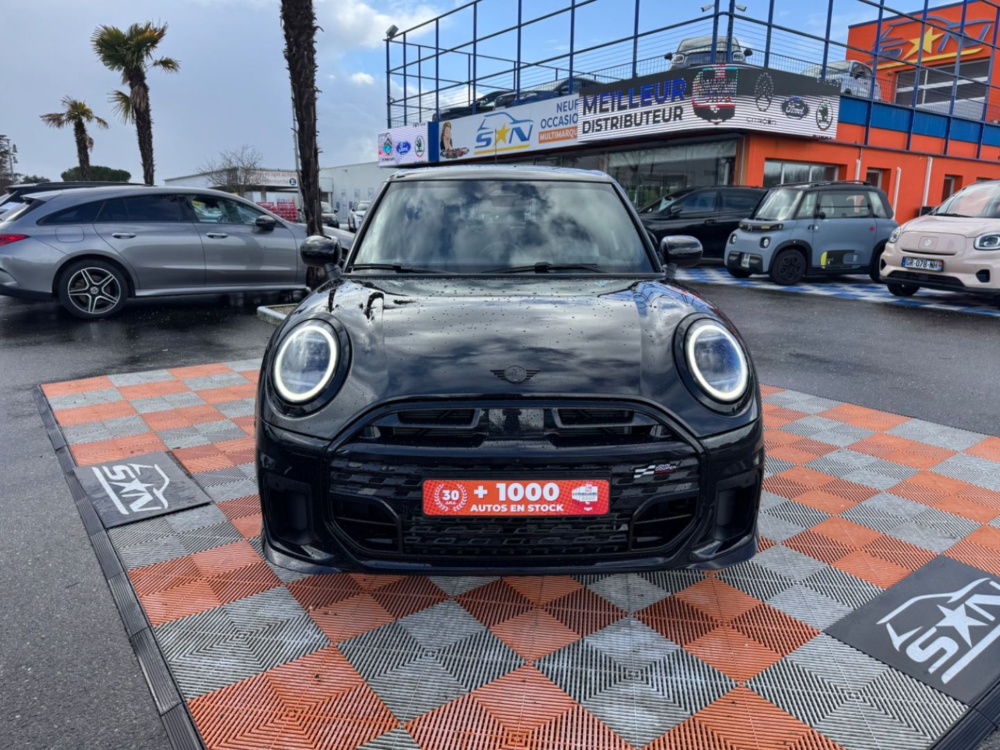 MINI MINI 1.5 156 DKG7 JCW GPS Toit Ouvrant JA 17" Noires HIFI Tete Haute 5P