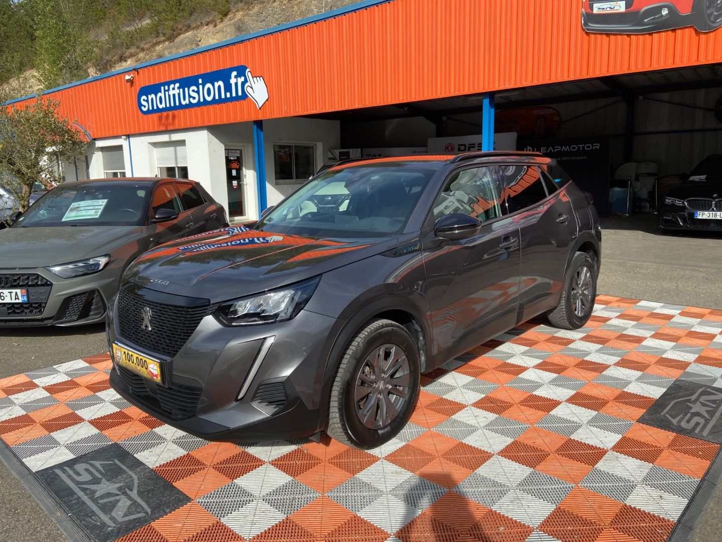 PEUGEOT 2008 PureTech 100 BV6 STYLE GPS