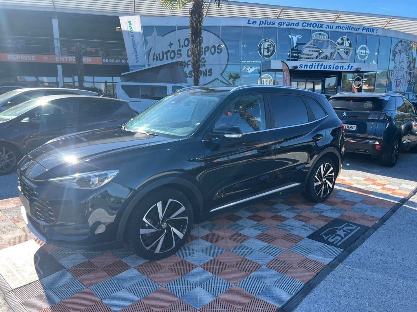 MG ZS 1.5 HYBRID + 197 LUXURY CUIR GPS Caméra 360° JA 18"