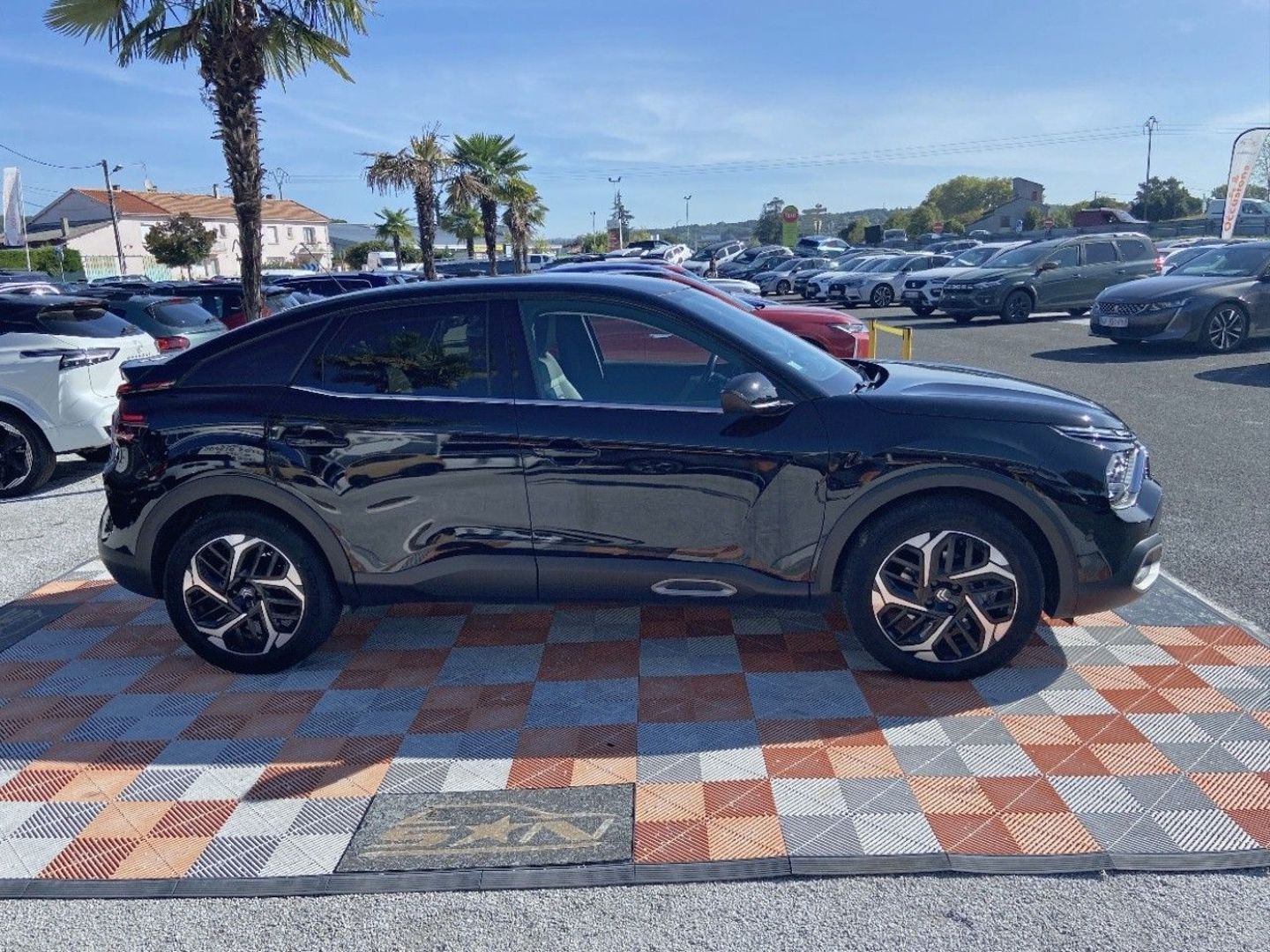 CITROEN C4 - 1.2 PURETECH 130 EAT8 SHINE 1 ère main