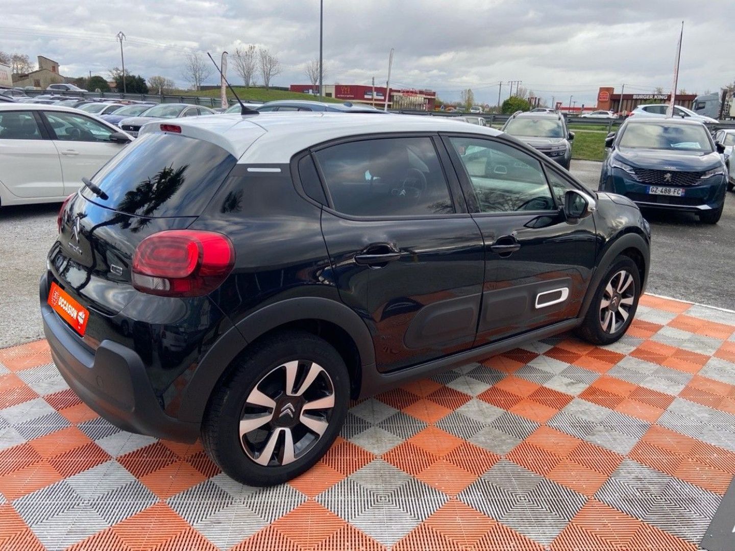 CITROEN C3 - PureTech 83 MAX Toit Blanc JA 16"