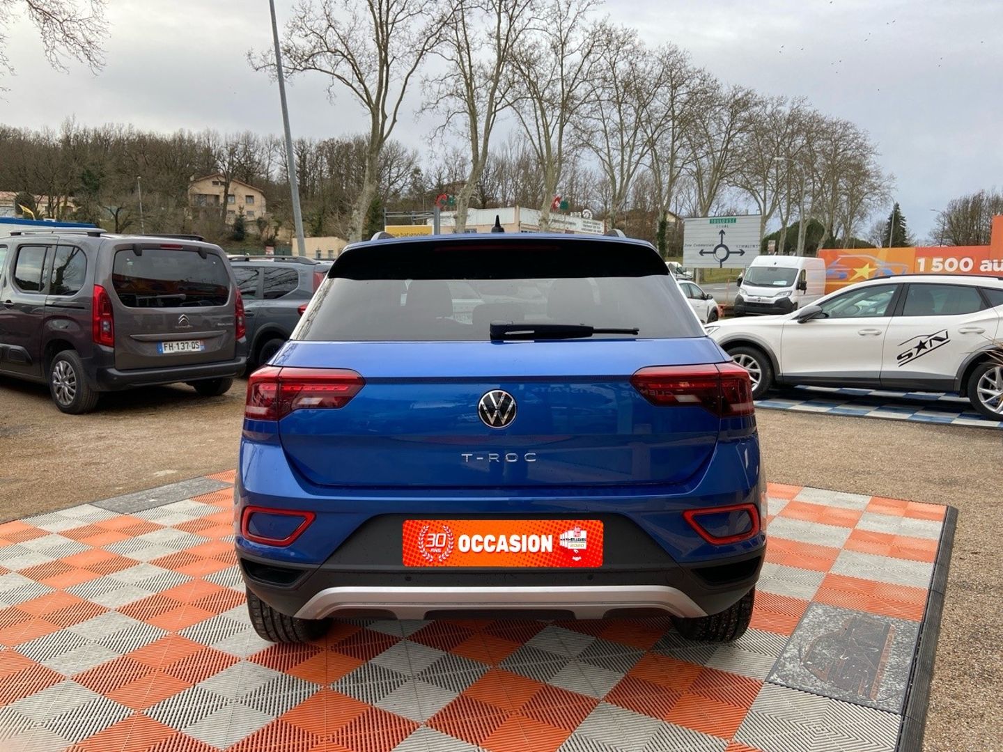 VOLKSWAGEN T-ROC - 1.0 TSI 110 BV6 LIFE PLUS JA 17" Barres
