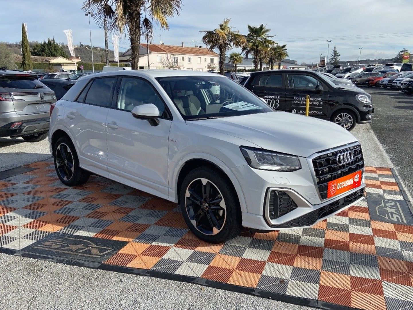 AUDI Q2 - 30 TFSI 110 BV6 S LINE Ext. GPS Caméra JA 18"