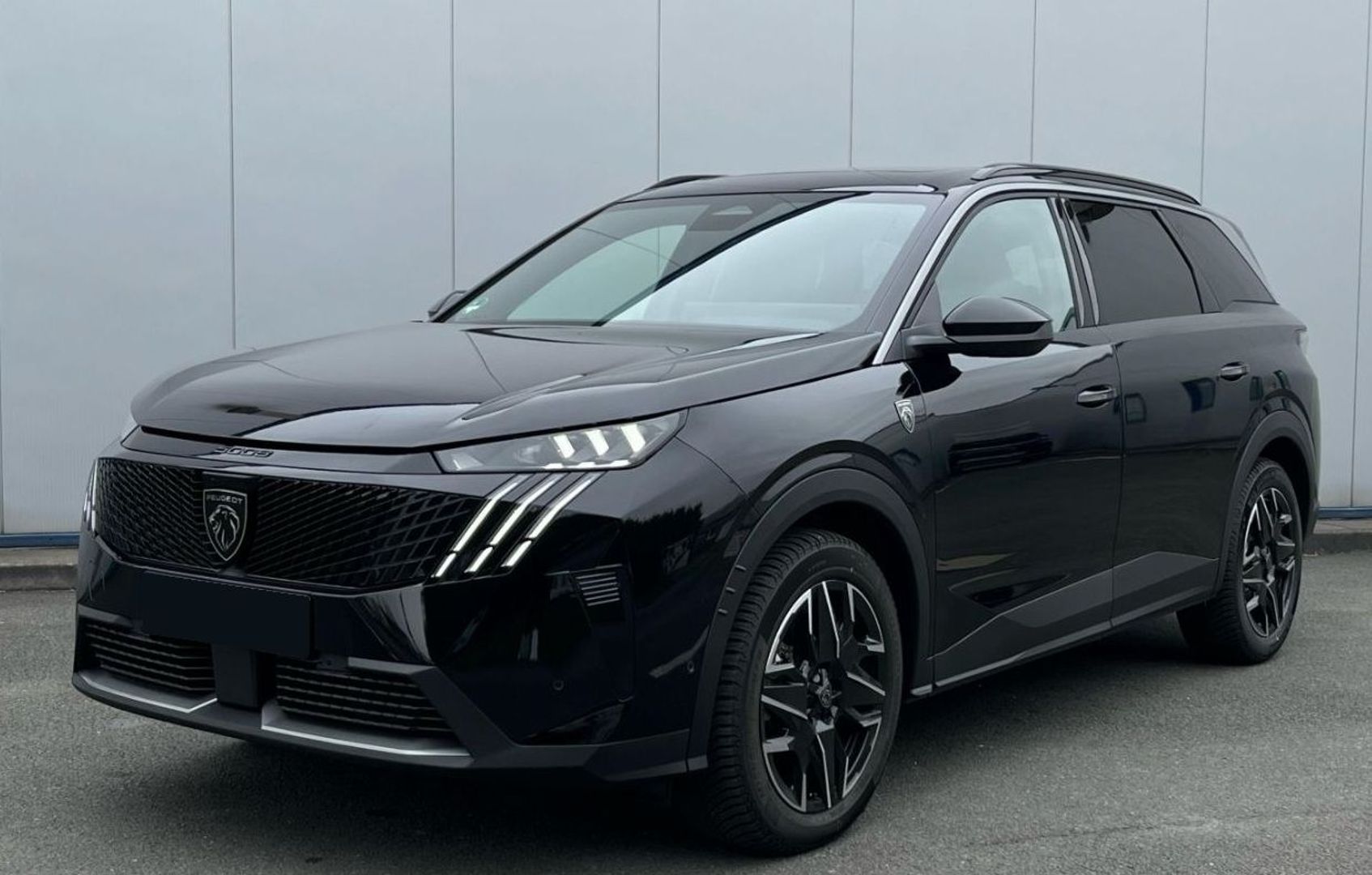 PEUGEOT 5008 Hybrid 145 e-DCS6 GT