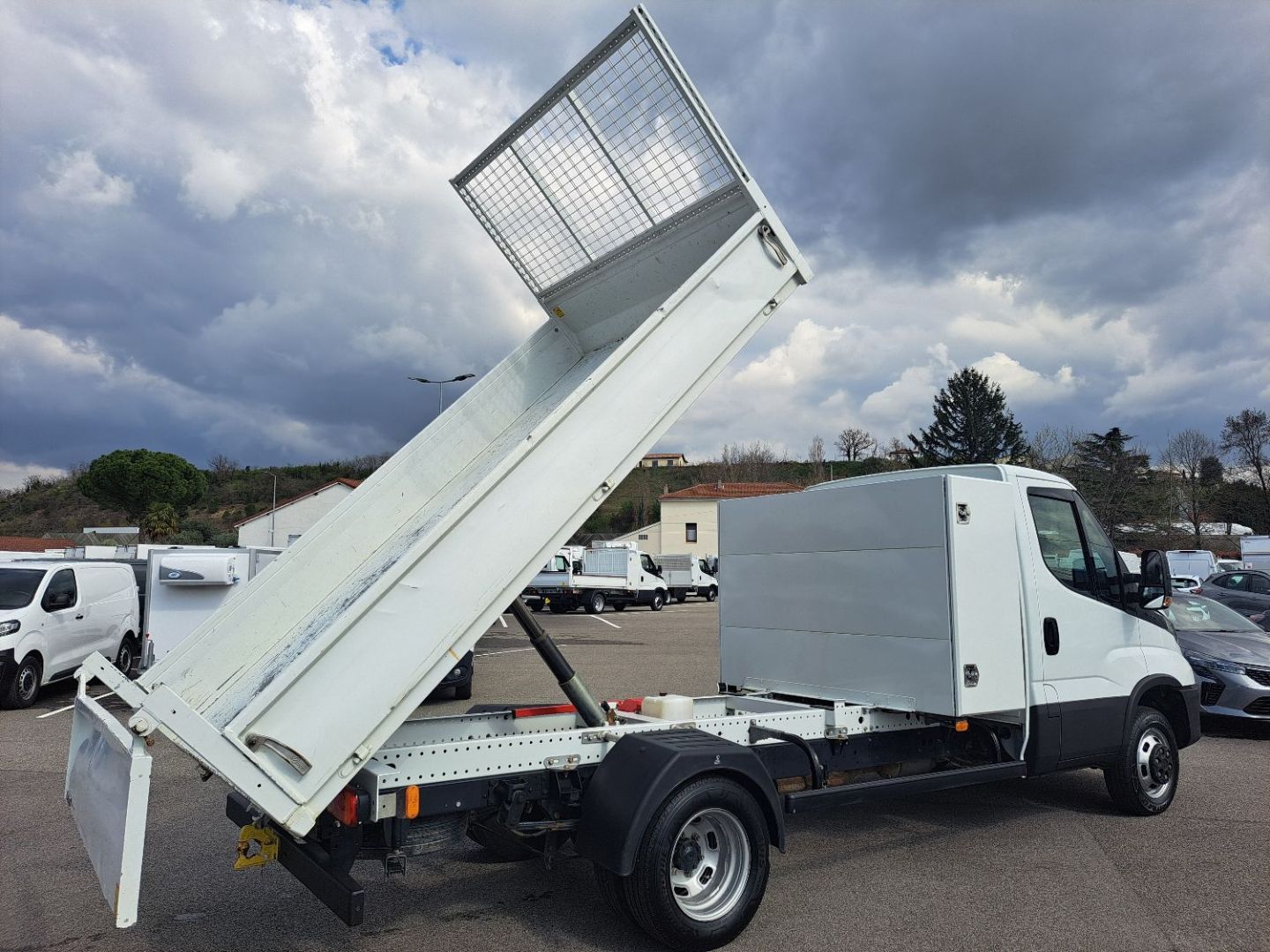 IVECO DAILY - 35C14 BENNE