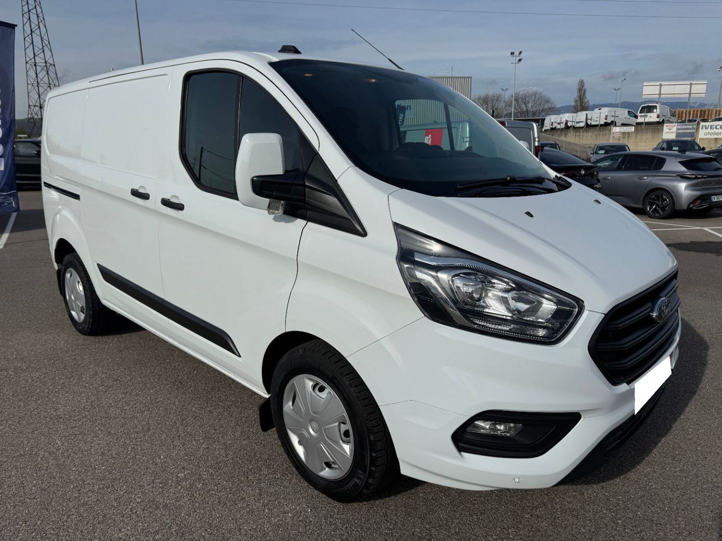 FORD TRANSIT CUSTOM FOURGON 300 L1H1 2.0 TDCI 130 TREND BVA